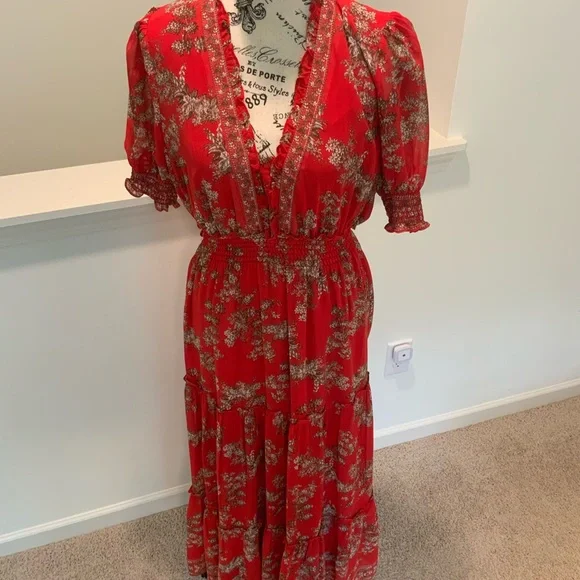 Max Studio medium Red Floral Women's Dress with elastic waist. Gorgeous dress 👗 - Picture 2 of 8